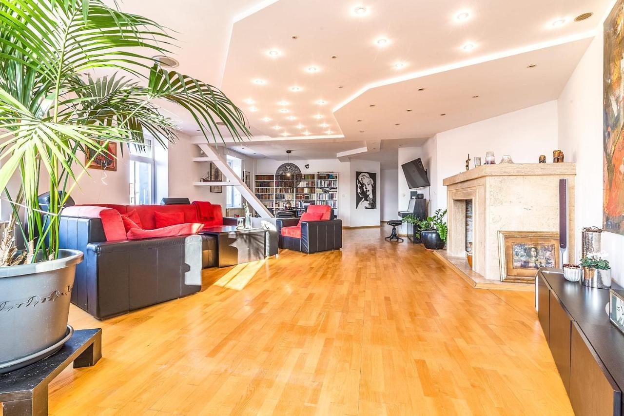Modern City-Centre Penthouse With Spectacular Views / 135Sqm Zágráb Kültér fotó